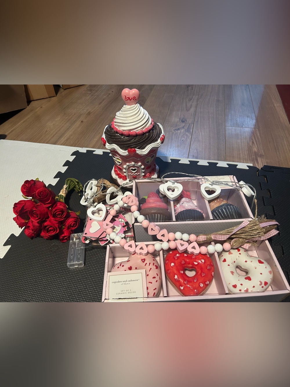 Large lot of valentines day decor
